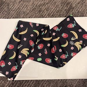 Nike Fruit Leggings/Yoga Pant New w/Tags Size XL